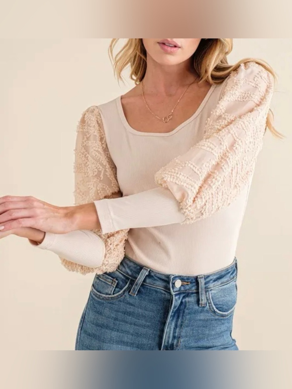AndTheWhy Textured Puff Sleeve Oatmeal Coquette Bodysuit Women’s Size Medium - Picture 16 of 16